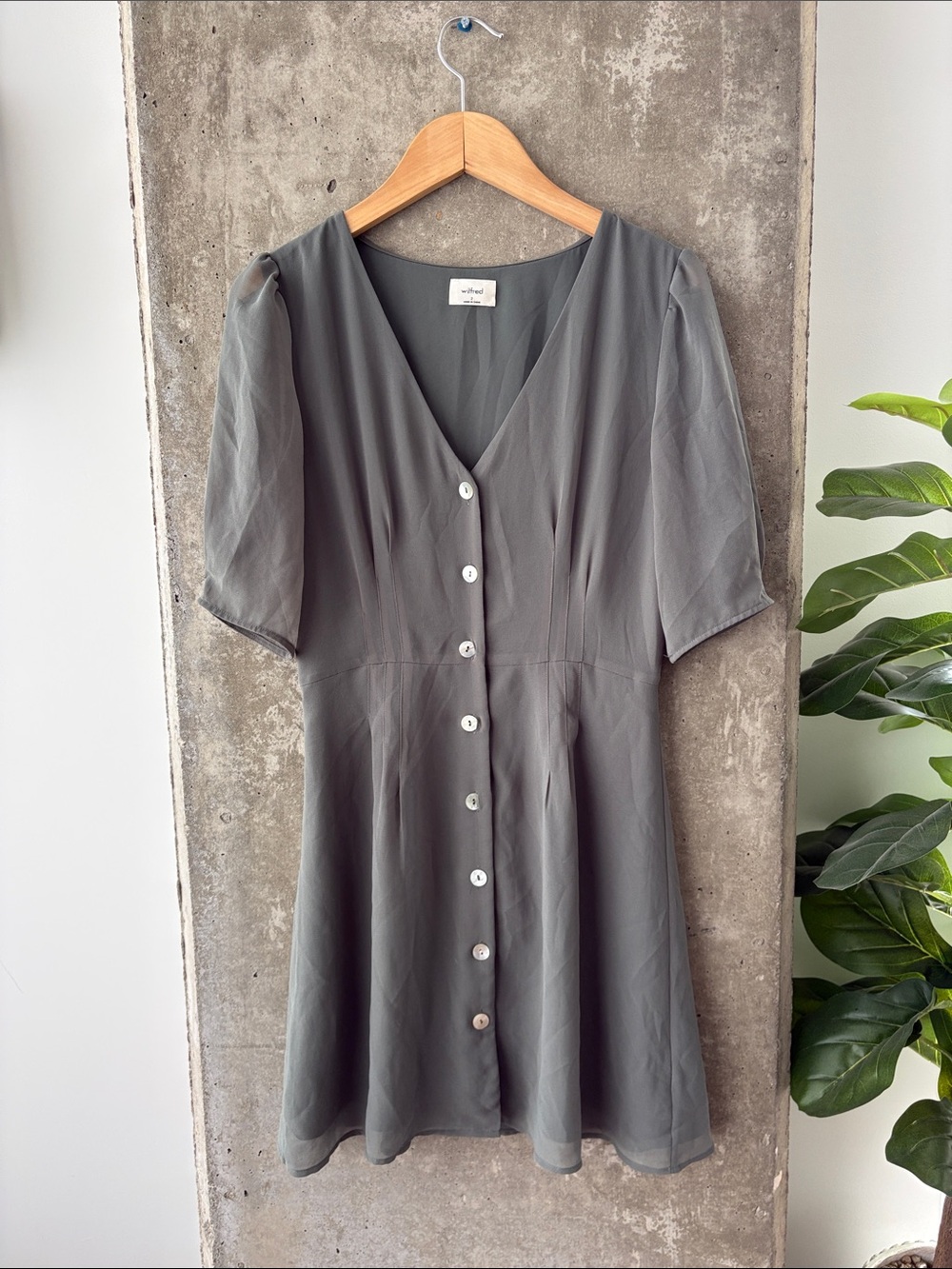 Wilfred V-Neck Button-Front Short Sleeve Dress — Green